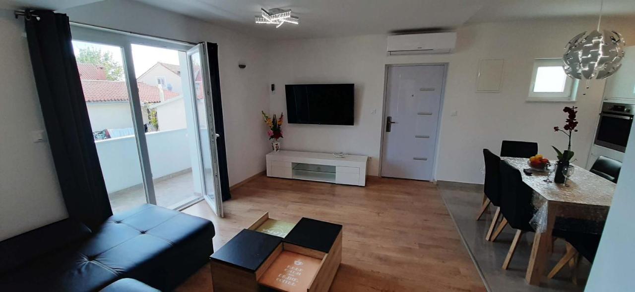 Penthaus Apartment N&M Baška Voda Eksteriør billede